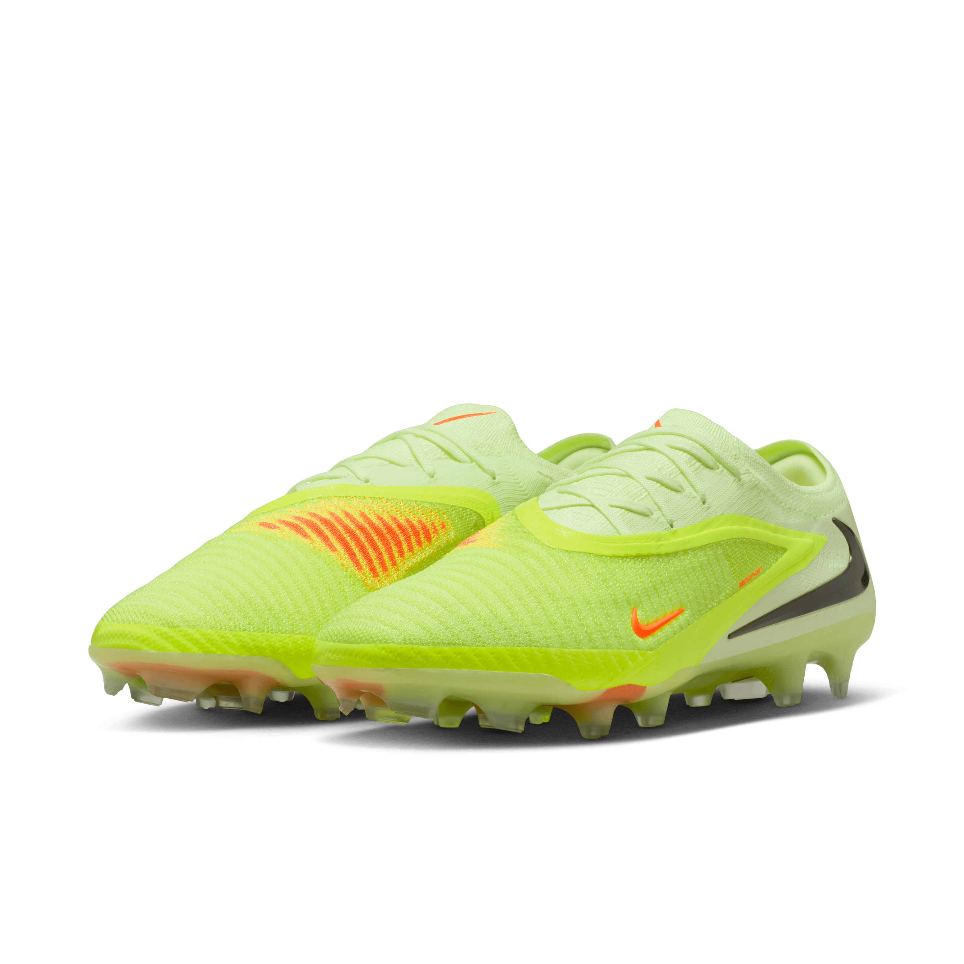 Nike Phantom 6 Low Elite Firm-Ground Football Boot | King's Cross